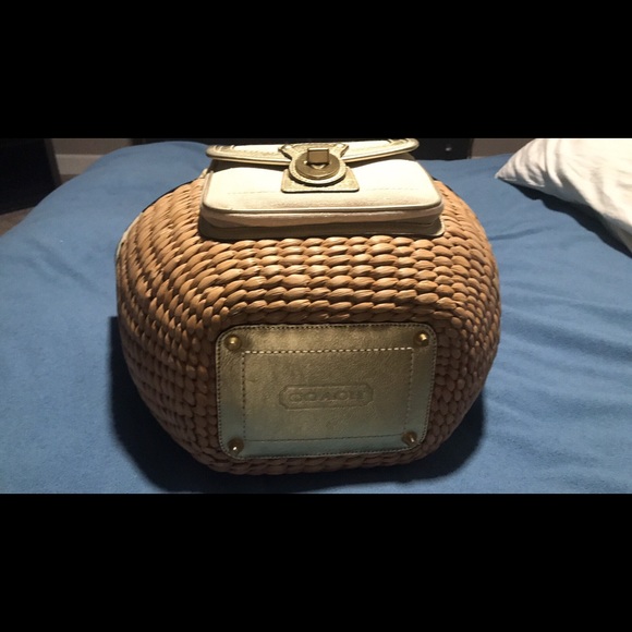 Purse - Picture 2 of 4